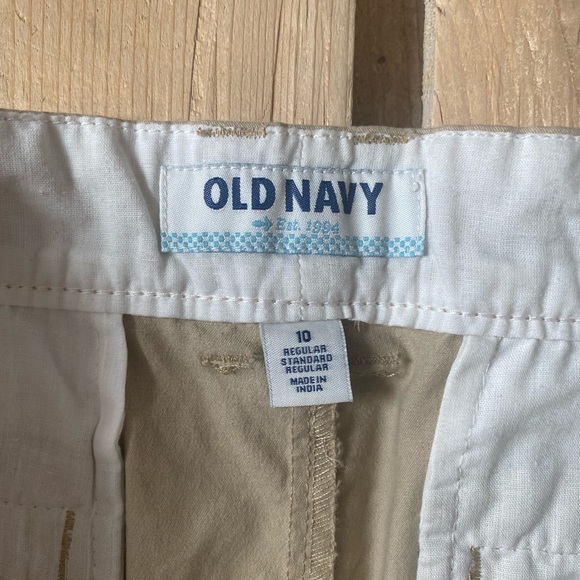 Old Navy shorts - Picture 2 of 4